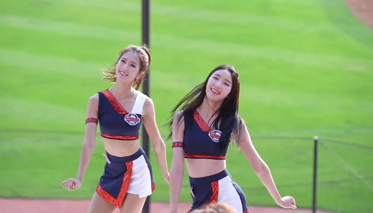 韩国啦啦队小姐姐热舞视频分享